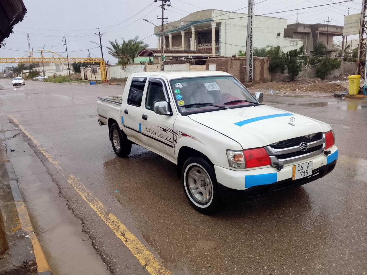 سلام عليكم دير بيكم صيني للبيع موديل 2008رقم دولي سياره جاهزه كير محرك حداديه تخم تاير مكفول سنوي جديد سعر41.  ***********
