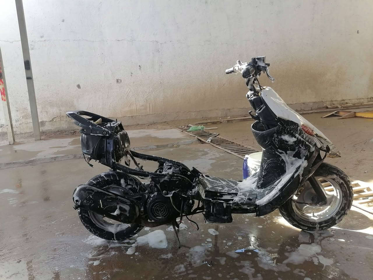 السلام عليكم بيجي 60 صفر جاج تخبل هندر واحد سعر 160 بيه مجال مكاني شارع المطار القديم  ***********
