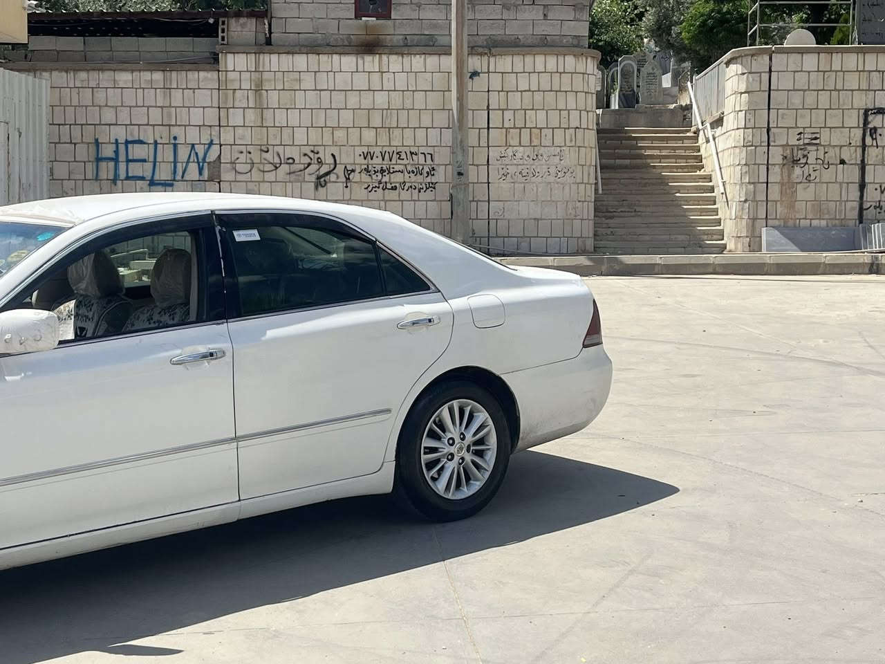سەلام و عەلەیک برایان
شاهینە ١٨٠ بچوک بە بچوک
بڕاوە ڕۆیاڵ
 ٢٠٠٥
٢ دوگمە 
سەیارەکە هی ماڵی خۆما و تازە جائز کراوە 
چوار تایە و ویلی لۆک و تازەی لی ژیرایە 
 ناو زەرد ناوی جوان ماوەتەوە و هەیکەلەی سەیارەکە دیارە هیکەلەی سەیارەکە زۆر جوانە 
گێر و مەکینەی بە شەڕت و مەزبوت 
کارەبای بە شەرت 
سەیارەکە کۆدی بۆ کراوە و بارکۆدشی بۆ وەرگیرەوە 

سعری : ٤٨و معامەلە
ڕەقەم:***********
