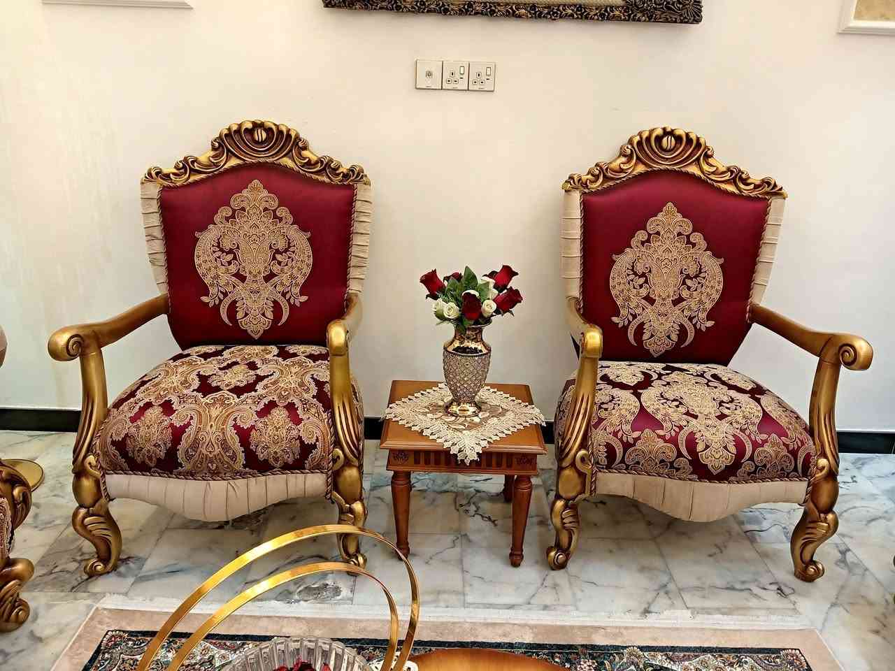 تخم زان مصري رئاسي درجة أولى ١٠ مقاعد جديد محد كاعد عليه مع ميز وسطي اتصال ع الرقم ***********
