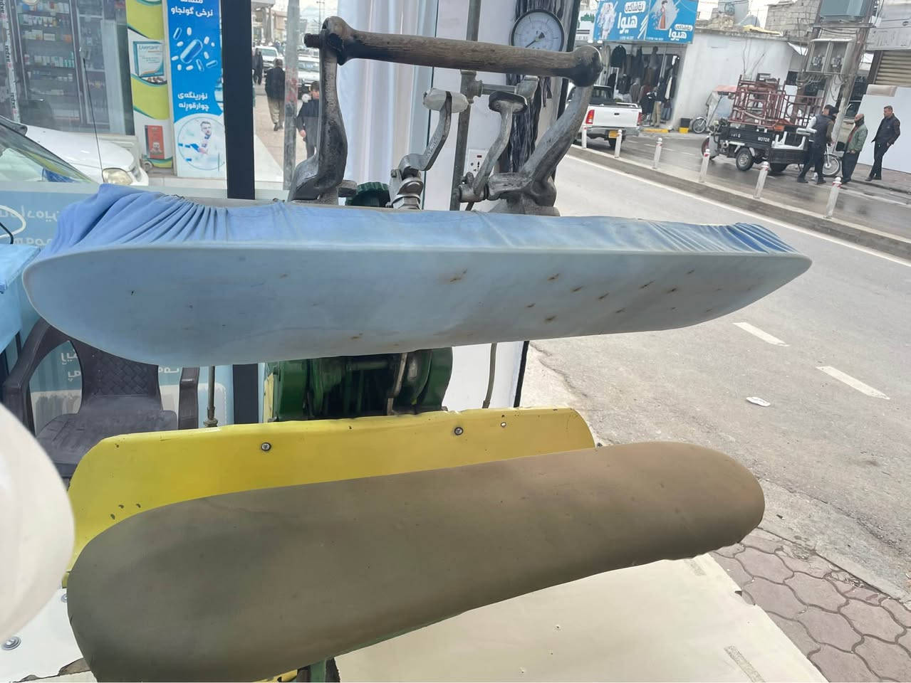 ‎ئوتوی هەلمی بۆفرۆشتن زۆر خاوینە ئیشکردنی ئاسانە لە خوار بازارە وەیە زۆر هەرزانە 

***********‎ رانية, السليمانية
