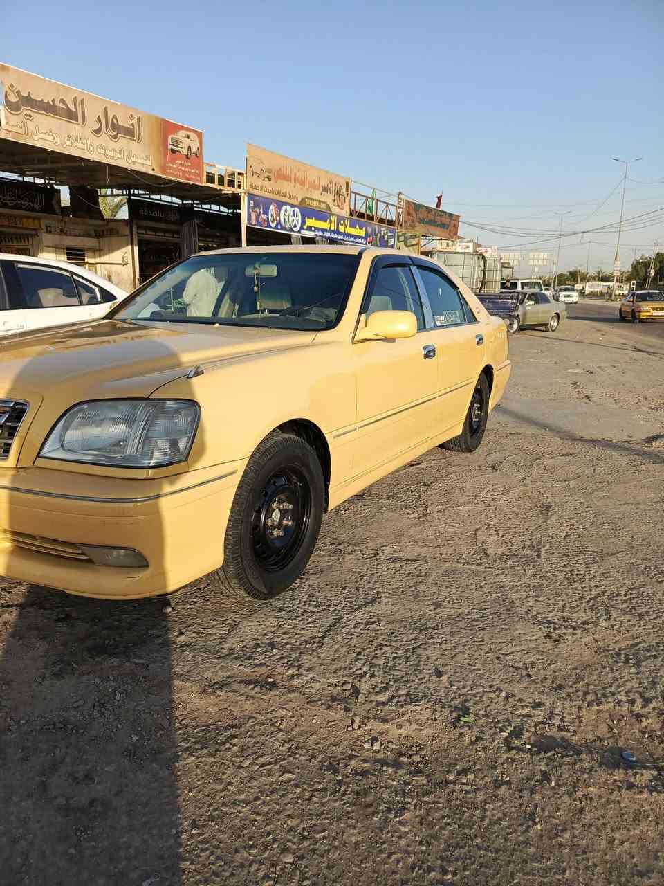 سلام عليكم ورحمة الله 
ملكه رقم صلاح الدين 
مفحوصه مرور وكمرك مدفوع كمرك قرص كامل
 مكينه وكير وتبريد وحداديه ودواخل
 وكهربايات وتخم تاير ويل عادي
 جاهزه الخير
 خطه نجف بغداد
 علمن اسياره كص قماره وبيه طخه بل جاملغ ال امامي
 مكاني نجف 
رقمي *********** 
اسعر 75 عليه غرامه ينزلن من سعره فقط

