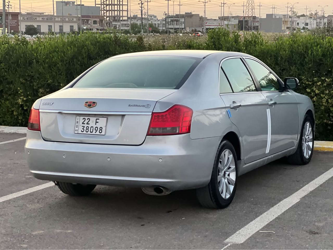 ***********
***********
جيلي امكراند موديل٢٠١٣ سيارة مكفولعامة مابي سبوغ سيارة دعامية ليت دعامية بشرت سيارة رقم سنوي جديد سيارة بنسبت سحر٦٩$ مجال قليل 
مكان اربيل Singapore
