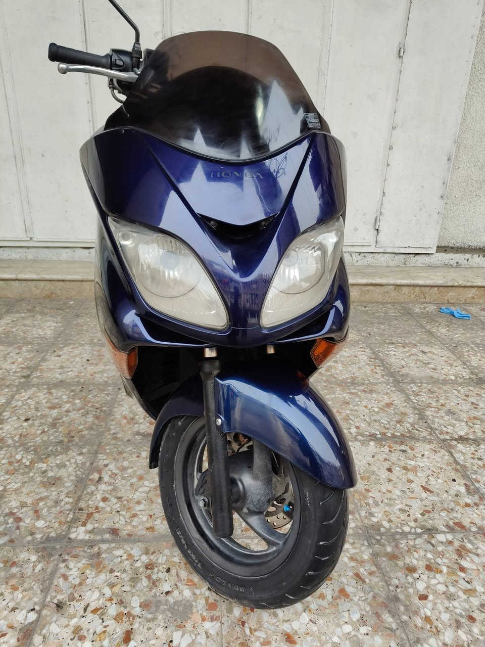 سلام عليكم شباب فورزه 8;0 للبيع. 
دراجه جديده ومكفوله من الفتح مكينه وكير وكلجات بلاد
دراجه 6 كير 3 تحويلات دراجه ماشيه 31. لون ازرق حبري
بيه زنون بلادي كهربائيات كله شغاله نكله بكل وكت
بانزين كله محسن. دهن جديد. بك لايت كرستال 
سعرهه مليون و 100 مكاني بغداد العبيدي( اقره تفاصيل زين كلشي يخص دراجه ذاكره ) شراي يتصل ***********.
