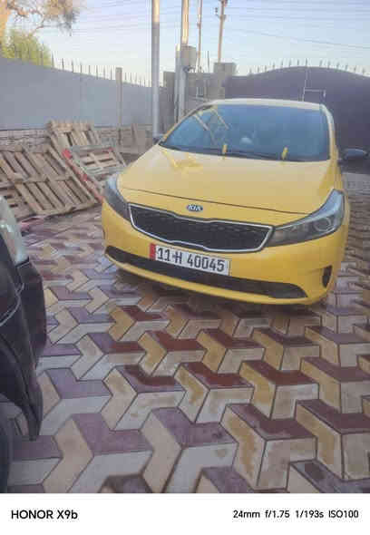 السلام عليكم
وارد امريكي جاملغ امامي اليمن 
فورتي 2017
مواصفات سياره 
شاش 
تحكم ستيرن 
كشن كهربه 
تخم تاير جديد 
دوشمه جديد 
مكينه 2000
سياره كير محرك خير من الله لا تبخير ولا تنقيص 
سعر سياره 125وبيه مجال بسيط 
***********
