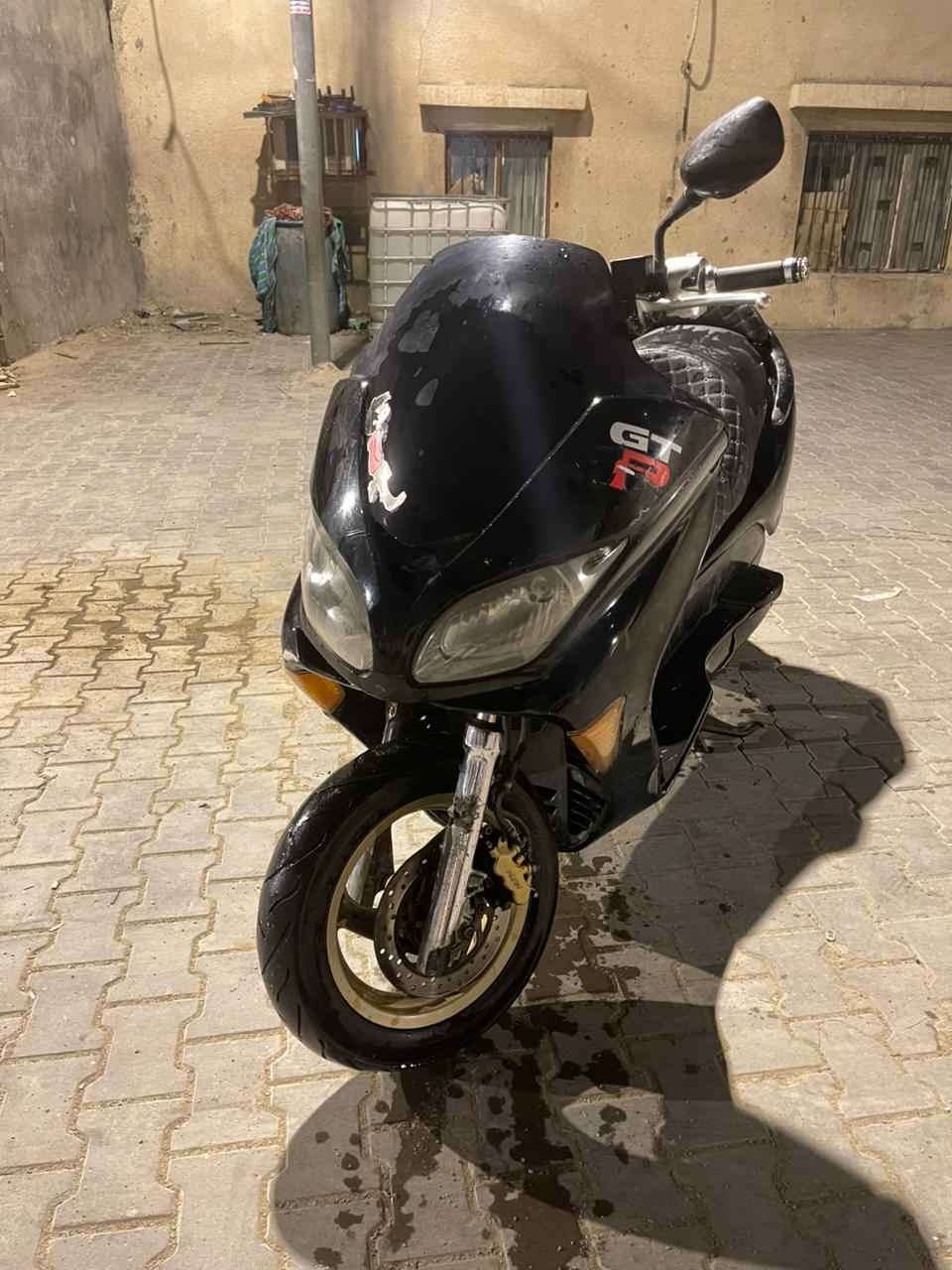 فورزه 09 مكينه حلوه مرتبه لحد يكلي شنو بيها مابيها ماعرف بيهن كهربائيات كله شغال كيج بانزين كيج سرعه رون كله شغال بريكات انامي وخلفي سعر 400 وبيها مجال اطلب واحد فلوس وخذتها عنواني البصره رقمي *********** البصرة, العراق
