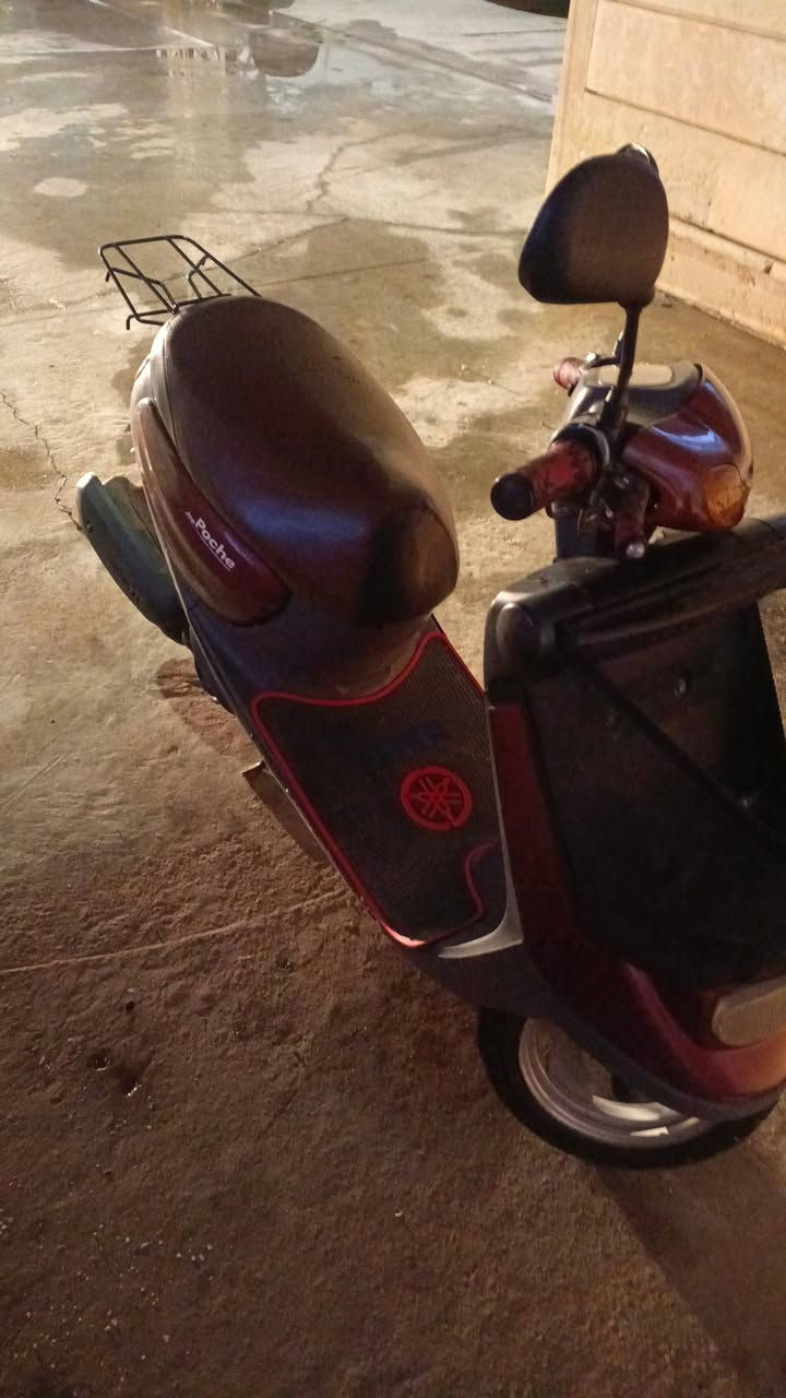 ماطور دمعه نفخ للبيع ماطور نضيف حيل من كلشي شغال اشاير سلف ماطور خير من الله ما تصرف عليه ولا ربع  سعر 350او بيه مجال قليل مكاني جانب الايسر ناحيه برطله رجاءن اذا مو شراي لا تعلق او لا تراسل رقم ***********
