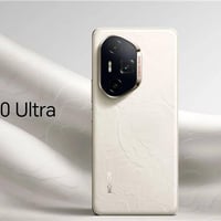 HONOR 300 ULTRA 512   نضافه ١٠٠   كامل ملحقات   نسخة عالميه  السعر 650...