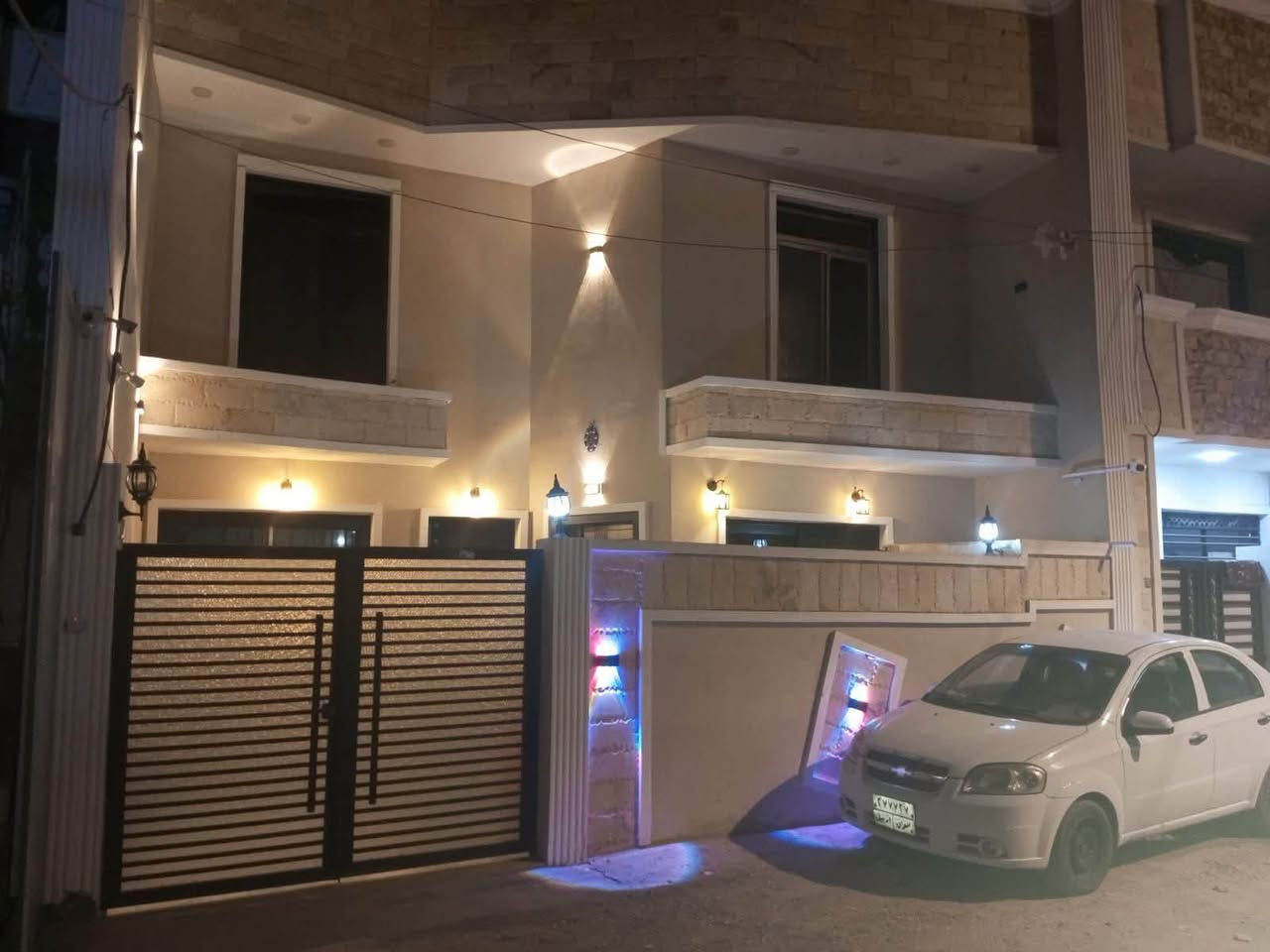 بيت للبيع نزال الصافي ١٥٠ م بدون وقف للستفسار ***********

