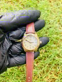 ساعات • جودة جيدة • الرمادي