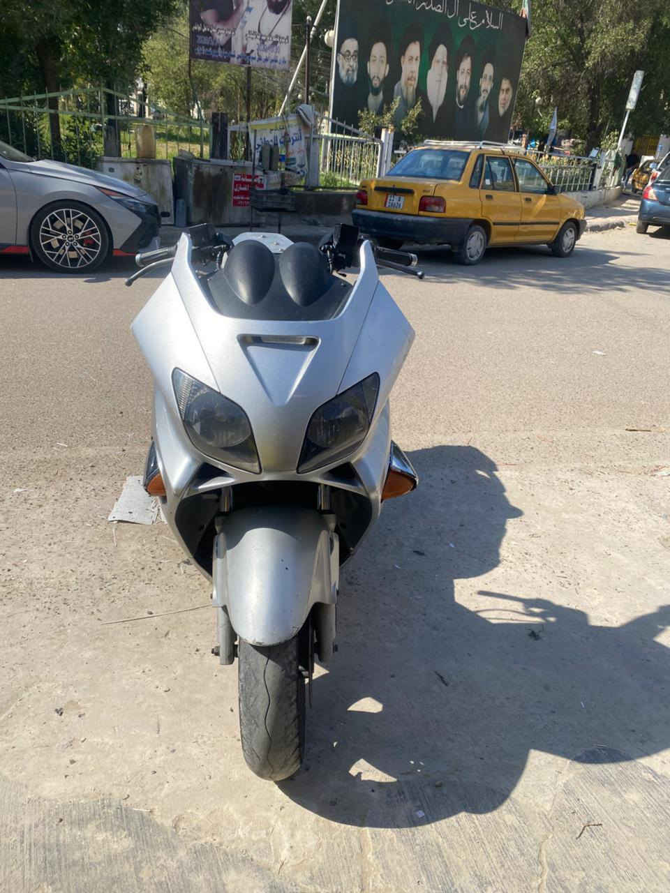 السلام عليكم دراجه فورزه 0.6كابريتر الدراجه نضيفه مابيه نقص 
شغاله كهربائيات نكره سلف مكينته ناعمه لاتنقيص ولا تبخير 
دراجه مانقصه شي السعر 500او بيه مجال
ماكني الامين الثانيه 
رقم ***********
