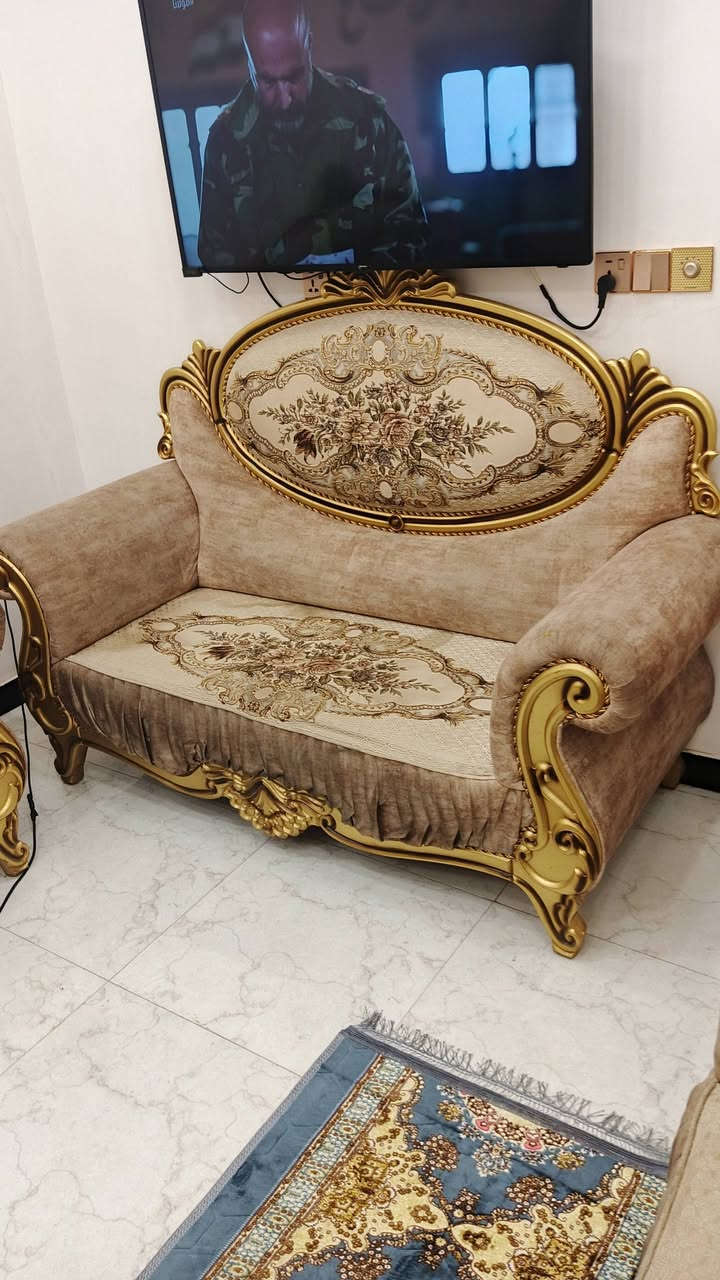 تخم ملكي تكمه نضيف 
10مقاعد 
السعر 600 وبي مجال 
الأستفسار ***********‬
