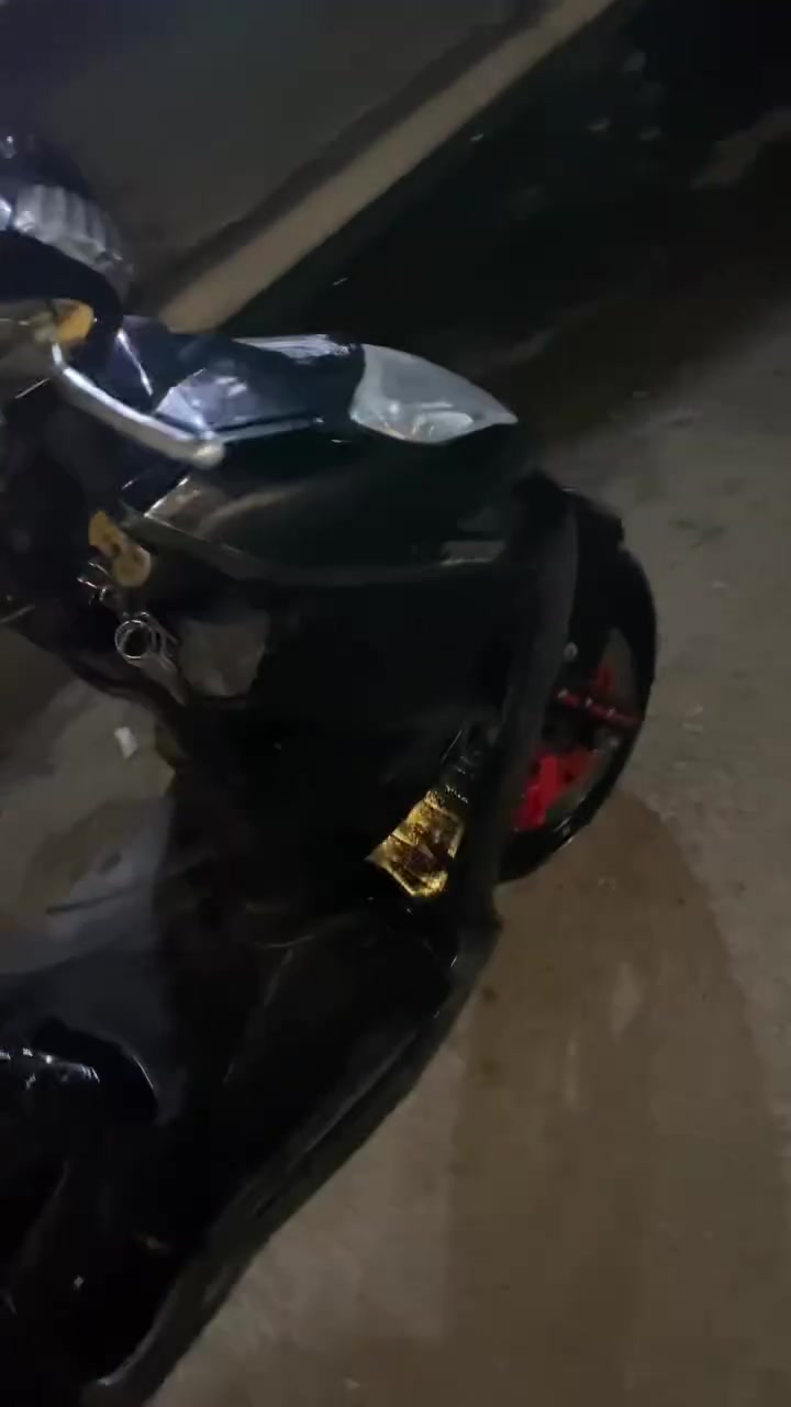 السلام عليكم سكنس ١٤٠ فحل  نظيفه  فوول قبل اشهر نزلت من الرمبه  صار عندي ظرف ومستعجل ع  بيعه بغداد البياع 
***********  واتساب
