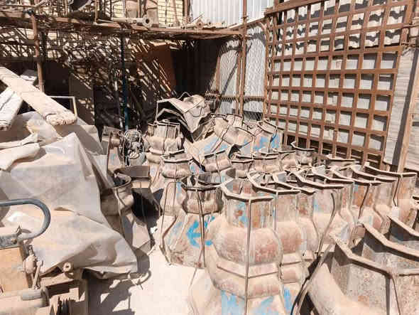 السلام عليكم دنك صب للبيع العدد ٥٠ قالب + توج العدد ٤٠ العنوان النجف الاشرف حي ميسان قرب سكلة الكرعاوي شارع الزوار تلفوني ***********
