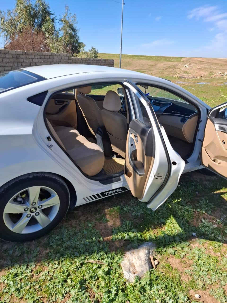 النترا مضلع
كير عادي مكينه لا صرف ولا نفخض
صبغ عام بدون دواخل شرط تحويل سنويه بعدها سنه
سعر ٧٨ بيها مجال لشراي
 رقمي ***********
