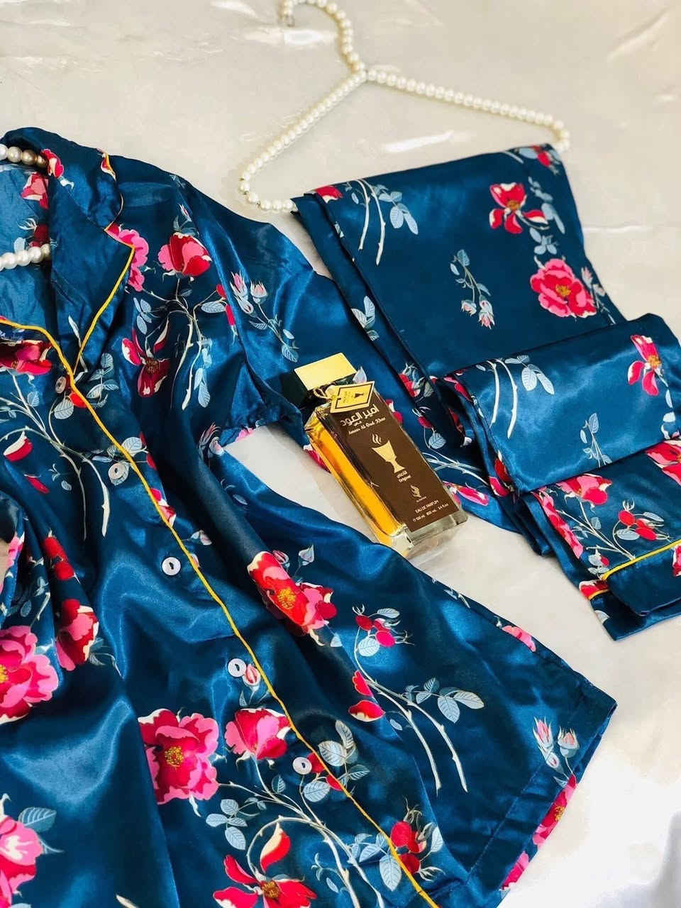 طقم عروسات كامل ماركة نــعــومــي 🎀✨

يلبس وزن ٦٠ ٦٥ سعره ( ١٢ ) بالماركة ✨


**إذا كنت صاحب هذا الإعلان وتريد حذفه لأي سبب، رجاءا أرسل رسالة إلى الدعم الفني**