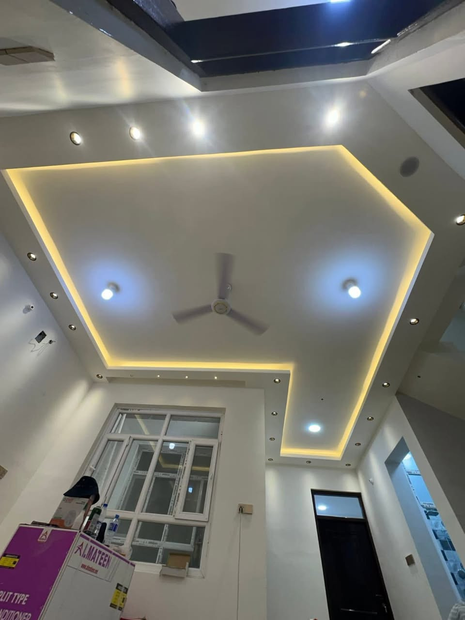 #مكتب_العامري_للديكورات/🧡🔥
أحدث الديكورات الداخليه والخارجيه وبانسب الاسعار ✅📞
كوادرنا متمرسه لعمل جميع انواع الديكورات 
1-سقف ثانوي
2-جبسن بورد+ بوردكس+ أسمنت بورد قواطع لجميع الغرف وكلاسك ايضاء
3-بديل الخشب+ نعمل جميع  موديلات البلازما  👑
4-بديل رخام🤍✨
5-اناره بروفايل🔥💯
6-عمل زجاج داخلي وخارجي وجميع موديلات حصرا🔥
7-سحبات داخليه وخارجه وملكيه🔥💯
8-نعمل جميع الأصباغ جوتن بكادر محترفين بامتياز👑
9-نعمل جميع الديكورات المنزليه 
وصيدليات ومطعام ومجمعات سكنيه
ونعمل لجميع  الوزاره الحكوميه والاهليه وغيرها بكادر ممتاز ضمان الشغل وبضمان المكتب
للطلب تواصل عبر الخاص او على الارقام التاليه واتساب/***********
***********
#مشاهير #جبس #ديكور #مشاهدات #الشعب_الصيني_ماله_حل
