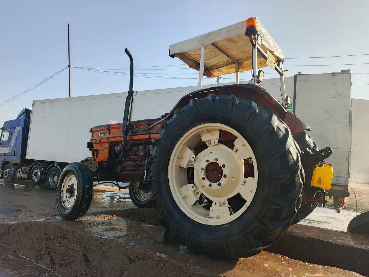 سلام عليكم فيات 1000 رقم وسنويه محرك 1180محرك بي بخار ما بي تنقيس  ودكاكه تبن وعربانه للبيع السعر20مليون وبي مجال ***********()***********
