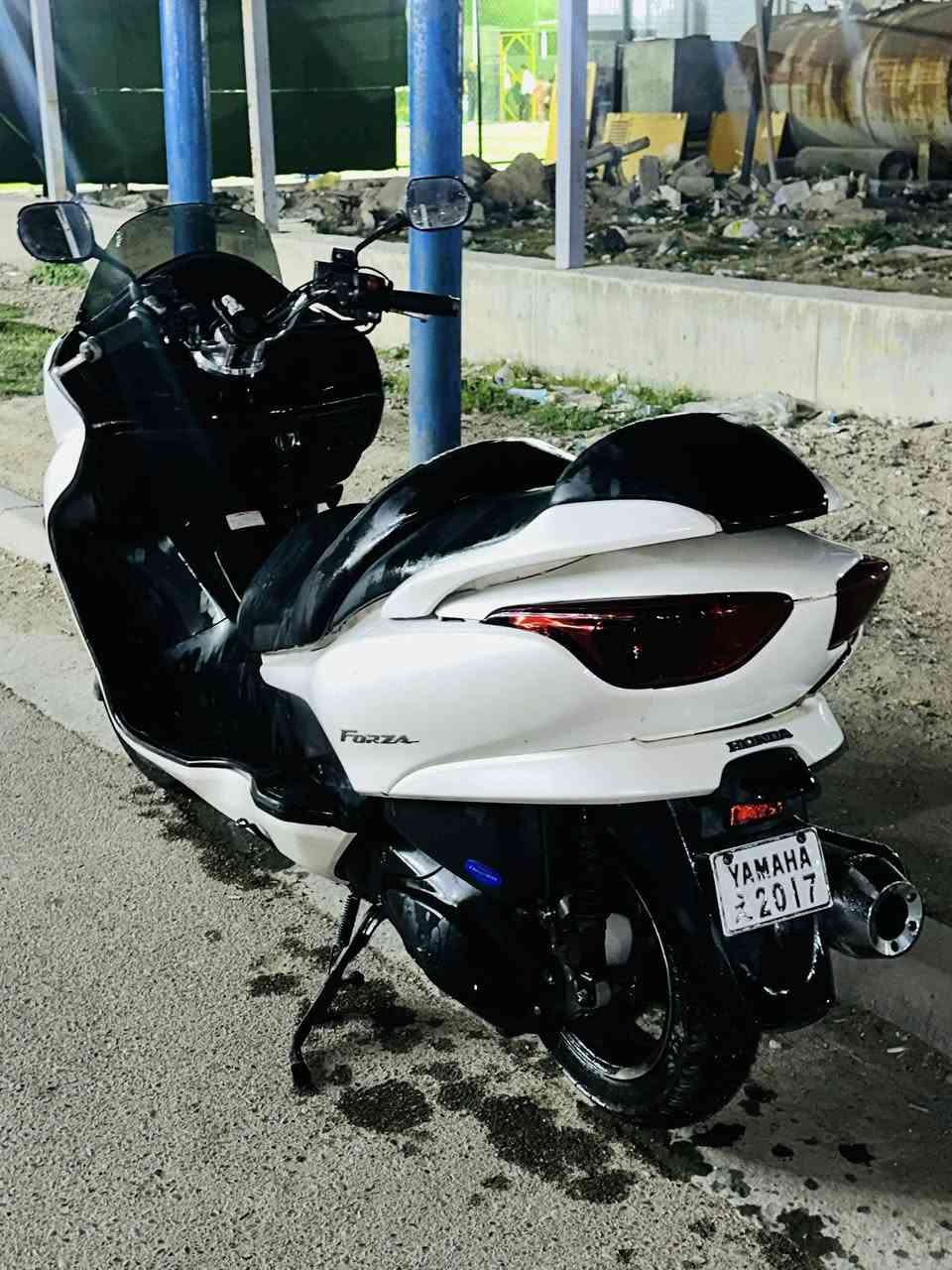 سلام عليكم شباب 👋🏻
بسم الله ماشاء الله رمضان كريم عليكم 

فورزه( 0.8 ) abs /للبيع لون ابيض دراجه 6كير 3تحويلات 

كير ومكينه كفاله دراجه تخبل ونصبتها بعد احلا 

بصمه

بيها سكيورتي(جهاز إنذار ) و Abs (مانع انزلاق) 

هيرترات(تدفئه بل يدات ) 

 

صالصنه بلادي صوتها طبيعي 

فقط صوت بالكلج يرادلها تصفير

رايدها (١١٠٠) يعني مليون و١٠٠ / وبيها مجال جدا بسيط 

مكان الدرجه بغداد الغزاليه شارع الضغط

متواجد ع خاص وهذا رقم تلفوني واتساب *********** ✨️👋🏻
