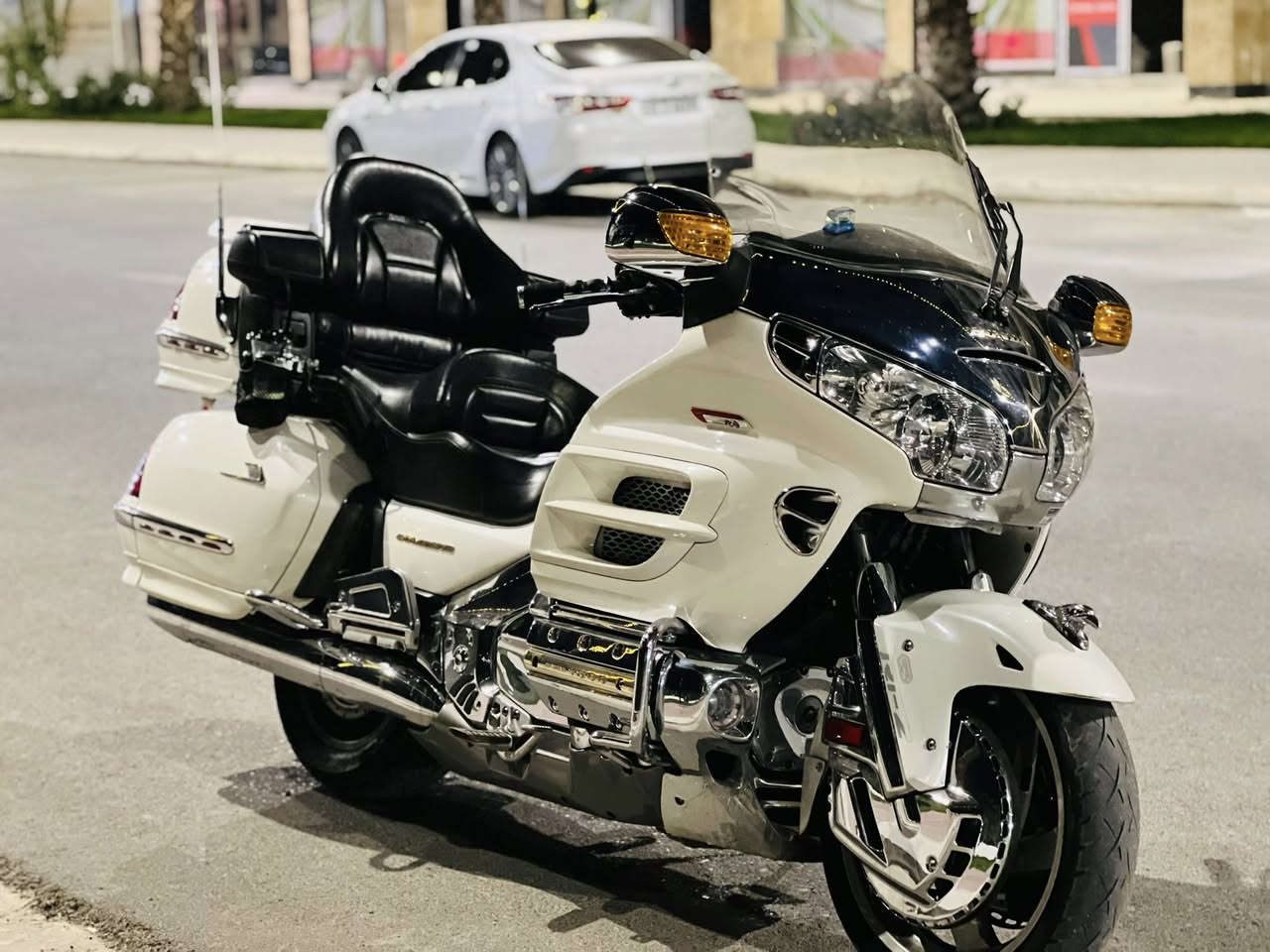 سلام و عليكم 

دراجه گۆلدن ١٨٠٠cc / ٢٠٠٥.    للبيع 
 رقم موصل تحويل ثاني يوم
مابيهه حادث 
ماشيه ١١٩
ياباني 
دراجه ما بيهه اي نواقص 
صماعات جبيره 
كامل نيكل 
محرك نيكل 
تايه ره ت جدد
مكان سليمانيه
***********
