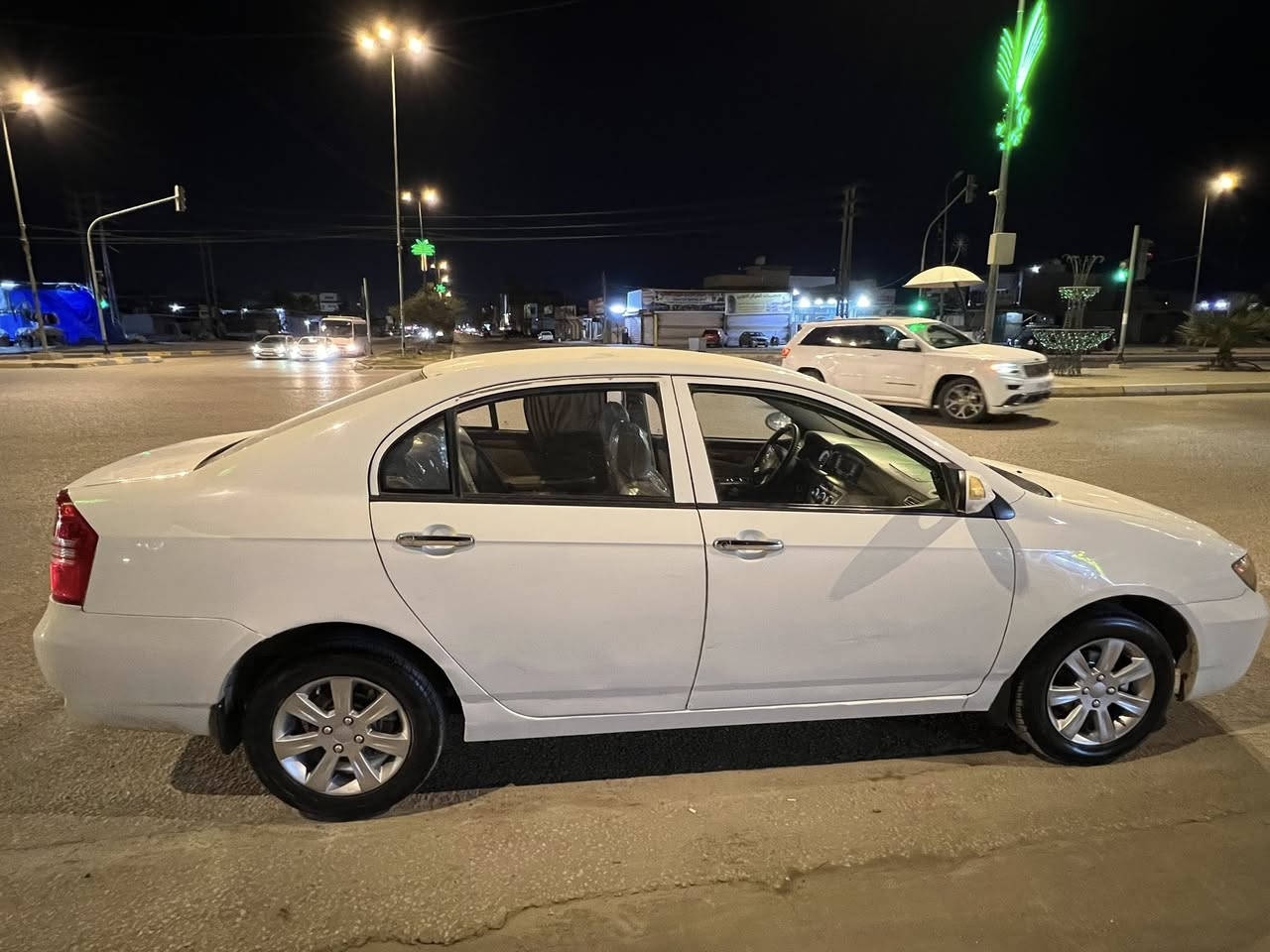 نيفان موديل 2011
سياره كامله اي نقص مابيهه كير مكينه 
مكفوله من ضربه تكم شواصي لغد كفاله
مكاني كربلاء ***********سعر 48
