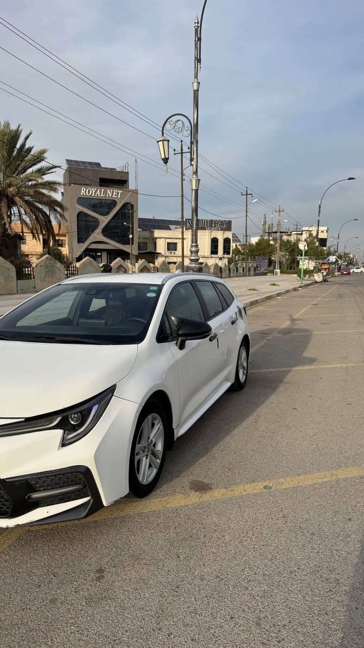 🚗 للبيع — Toyota Corolla هايبرد موديل 2022
🔹 وارد كندي 🇨🇦
🔹 الممشى: 110 ألف كم
🔹 اللون: أبيض 
🔹 مبدل بونيد بدون دواخل + تعديل بالباب الخلفي حك شبر 
🔹 بطاقه بانزين موجوده 
🔹 فول مواصفات بس فتحه ما بيها 
💰 السعر: (130) قابل للتفاوض 
📍 المكان: (كركوك شارع القدس )
📞 للتواصل: (***********_***********) كركوك, العراق
