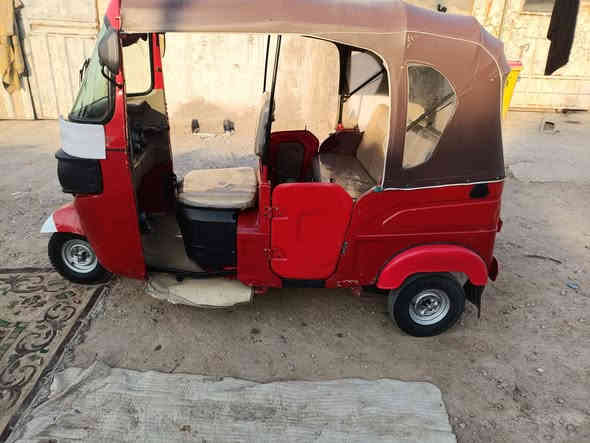 سلام عليكم تكتك 21مكينه لاتبخير ولاتنقيص خير من الله بيهة ضربه بل الغد معمره المكان بغداد الكماليه شارع المصرف السعر 7ونص وبيها مجال ***********
