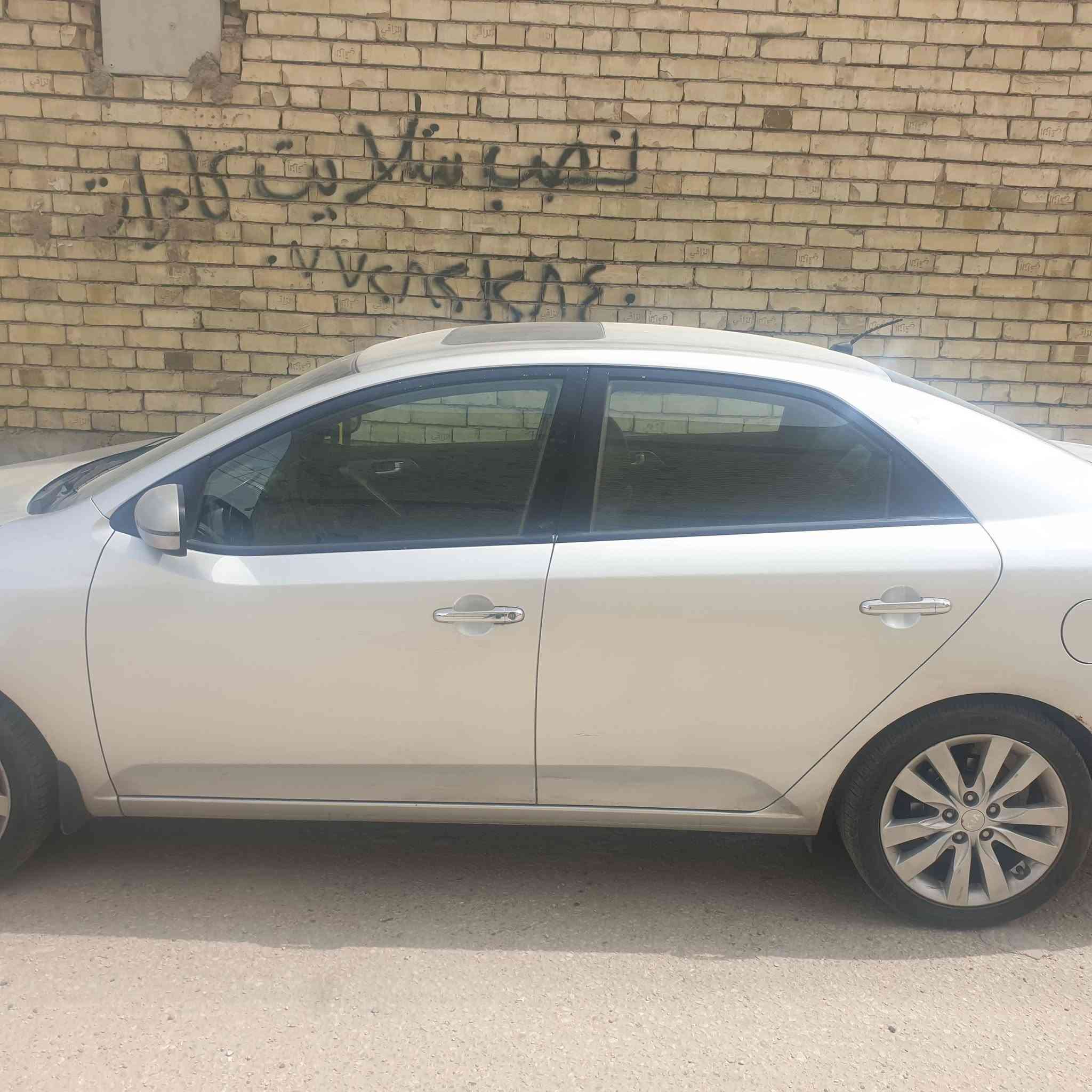 سيراتو ١٢فول بيه صبغ بنيد
مراوس بنيسان صني فقط مكاني كربلاء
***********
