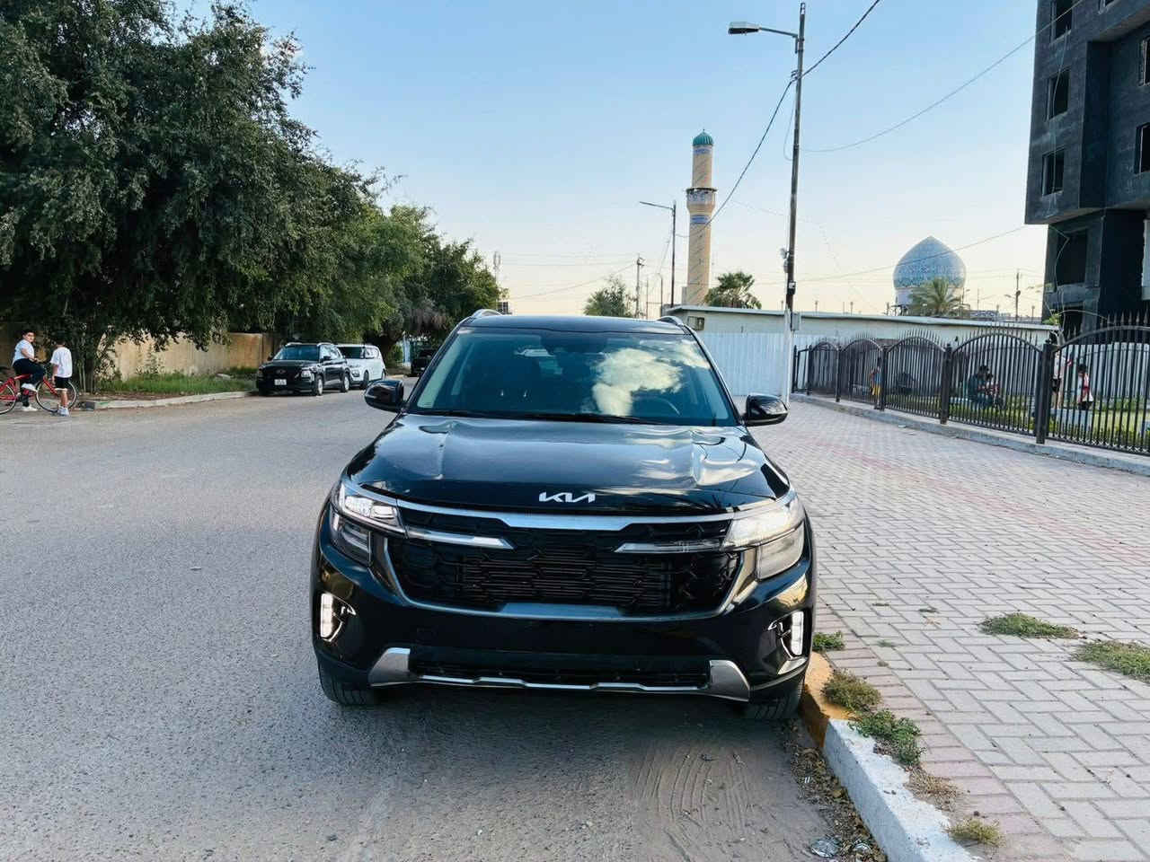السلام عليكم سيلتوس موديل 25  دخول جديد منفيست باسمي فحص مؤقت السيارة حادثها بنيد فقط لغد شاصي مكفول تبريد راديترات شركة 

فول مواصفات

محرك 2000 دوش 

فتحة

فور ويل 

كشنات جلد 

 شفتات بالستيرن 

تبريد لمس بالشاشة

بصمة

تشغيل عن بعد

ترحيب

شاشة دجتل

دخول ذكي

تبريد قطعتين 

انارة داخلية لمس

تبريد منفصل مناخين

شاشة جبيرة  

سايد بريك كهرباء

اوتو هولد

سستم صوت

كامرة دوارة

بصمة صندوك

اوتو هولد

ويل كب

لايت زنون عدستين 

رادار امامي

رادار خلفي

رادار جانبي

تدفئة كشنات

تدفئة ستيرن

لد امامي

بك لايت لد

بلوجكترات زنون

تحديد مسار

قيادة ذاتية

توقف ذاتي 

تنبيه عند مغادرة المسار

اوتو ستوب

كروس سرعة

وضعيات قيادة

وبعد هواي مواصفات بيها

سيارة جاهزة وكاملة بدون نقص

السعر150 وبيها مجال بسيط

مكاني بغداد تقاطع درويش***********حي العلام
