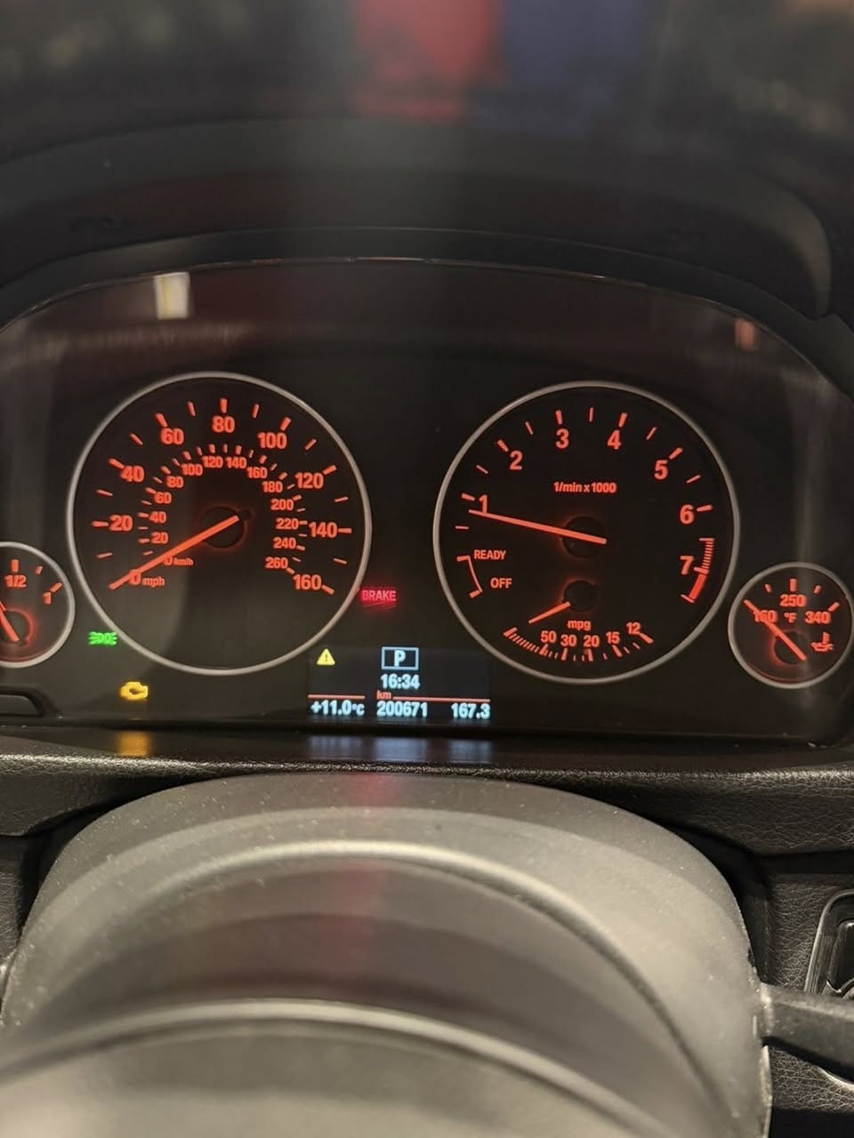 Bmw 320i 2.0t
مۆدێلی ٢٠١٦ 
بۆیاخ نیو بۆنیتی بۆیاخە بە کامل دەیفرۆشم بێناو بێ ئێرباگ
مواسەفات ستاندەرد کوشن نیوجلد کوشن هیتەر
ڕاداری خەتی جادە ڕاداری ئاوێنە زدە فول هیتەر 
چەندین مواسەفاتی تر
١٣٥ مامەڵەیەکی کەم


**إذا كنت صاحب هذا الإعلان وتريد حذفه لأي سبب، رجاءا أرسل رسالة إلى الدعم الفني**