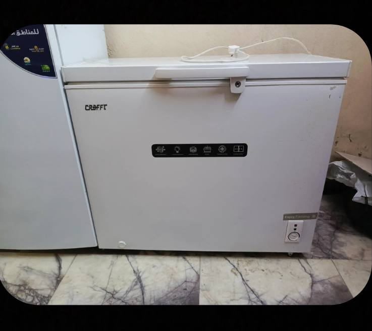 سلام عليكم ثلاجات ومجمده البيع نضافه 100/100 مستخدم شي قليل اخو الجديد مكاني بغداد جميله  شراي يتصل *********** يوجد لدينه توصيل
