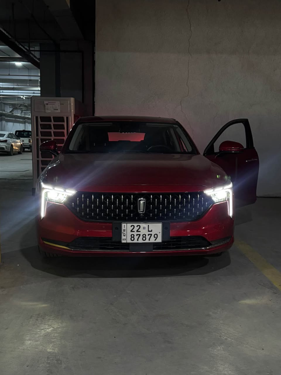 📣 بۆ فرۆشتن: Bestune B70 Premium 2023
ئۆتۆمبێلێکی زۆر خاوێن و کەم ڕۆیشتوو، بە مەرجی شەریکە و بێ لێدان.
🛠 زانیارییە تەکنیکییەکان:
• مۆدێل: ٢٠٢٣ (2023)
• کیلۆمەتر: ٥,٠٠٠ کم (5,000 km) - زۆر کەم ڕۆیشتووە.
• بزوێنەر: 1.5 Turbo (پێشکەوتوو و بەهێز).
• گێڕ: 7-Speed DCT (گێڕی دووبڵ کلاتچی ٧ نمرەیی، زۆر خێرا و نەرمە).
• دۆخی دەرەوە و ناوەوە: وەک سفر وایە، بێ بۆیە، بێ سارد 

🛡 گرەنتی شەریکە : 5 ساڵ یان 150,000 کیلۆمەتر

✨ گرنگترین مۆسەفاتەکان (Premium):

حاسەی پێشەوە و پشتەوە

• کوشنەکان: جلد، کارەبایی، و گەرمکەرەوە (Heated Seats).
• تەکنەلۆژیا: شاشەی گەورە, youtube, car play ، کامێرای ٣٦٠ پلە، ڕاداری پێش
• دیزاین: پانۆراما، لید لایتی زیرەک، ویلی نایاب.
• ئارامی: Lane Assist و سیستەمی برێکی زیرەک.

💰 نرخ: (170 وەرەقە) و مەجال

📍 پەیوەندی و شوێن:
• شوێن: هەولێر (Erbil)
• ژمارەی مۆبایل: ***********

📣 للبيع: Bestune B70 Premium موديل 2023
سيارة بحالة الوكالة، نظيفة جداً واستخدام قليل، بشرط الفحص (بدون صبغ أو حادث).
🛠 المواصفات الفنية:
• الموديل: 2023
• المسافة المقطوعة: 5,000 كم فقط (شبه صفر).
• المحرك: 1.5 Turbo (قوي واقتصادي).
• ناقل الحركة: 7-Speed DCT (تبديلات سريعة وناعمة).
• الحالة: السيارة بحالة الشركة، بدون صبغ، بدون تعديل بارد، وبدون أي عيوب.
• 🛡 الضمان: ضمان الشركة لمدة 5 سنوات أو 150,000 كم.
✨ أبرز المواصفات (فئة Premium):
• الحساسات: حساسات أمامية وخلفية (Front & Rear Sensors).
• المقاعد: جلد، تحكم كهربائي، ومزودة بنظام تدفئة المقاعد (Heated Seats).
• التكنولوجيا: شاشة كبيرة، يدعم (YouTube, CarPlay)، كاميرا 360 درجة، ورادار أمامي.
• التصميم: فتحة سقف بانوراما، إضاءة LED ذكية، وويلات مميزة.
• الأمان: نظام تحديد المسار (Lane Assist) ونظام بريك ذكي.

💰 السعر :  (170 ورقة) مع مجال بسيط
📍 الموقع والتواصل:
• الموقع: أربيل (Erbil)
• رقم الهاتف: *********** أربيل, العراق
