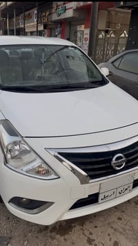سياره نيسان صني هنديه 2022 قطعه صبغ مابيها فقط حالوب سياره ماشيه ثلاث ...