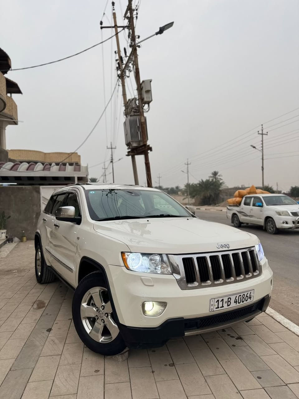 اللهم صلي على محمد وال محمد
السلام عليكم بيع فقط بدون مراوس
جيب لاريدو موديل 2012
(وارد خليجي) رقم بغداد مشروع  وطني بأسمي  سنويه مجدده لغايه 2030 تحويل وكاله حاضر 
سيارة بيها صبغ چاملغ امامي فقط بدون ضربه اثر طخه ستوته  والباب الخلفي وشويه من الچاملغ الباقي كفاله  
مواصفات كشنات كهرباء تدفئه خزن ميموري تبريد شاشه تحكمات ستيرن تشغيل عن بعد مري شفط كشافات ضباب خلفي سلايد روف فتحه 4 بصمات ماوس تحكمات قيادة سبورت طين ثلجي فورويل تبريد قطعتين منضومه زنون كامله حساسات وبعد بيها كلش هواي مواصفات 
السيارة كامله مكمله من كلشي محرك وكير 3600 شرط ابيع ع الفحص اذا بيها برغي مفتوح مرجوعه مابيها اي گلوب مشتغل تخم تاير دلون اصلي ويل حجم 18 بلاك توب تبريد ❄️ وتدفئه🥵 كله شغال حجر صالنصه موجود ماشيه 119 الف كيلو متر حقيقي السيارة كلش جديدة وجاهزه ونصبه ونضافه احلى من الصور بهوااي 
للاستفسار الاتصال بالرقم
***********
مكان السيارة البصرة 
السعر 172 وبيها مجال قليل
بيع فقط بدون مراوس
