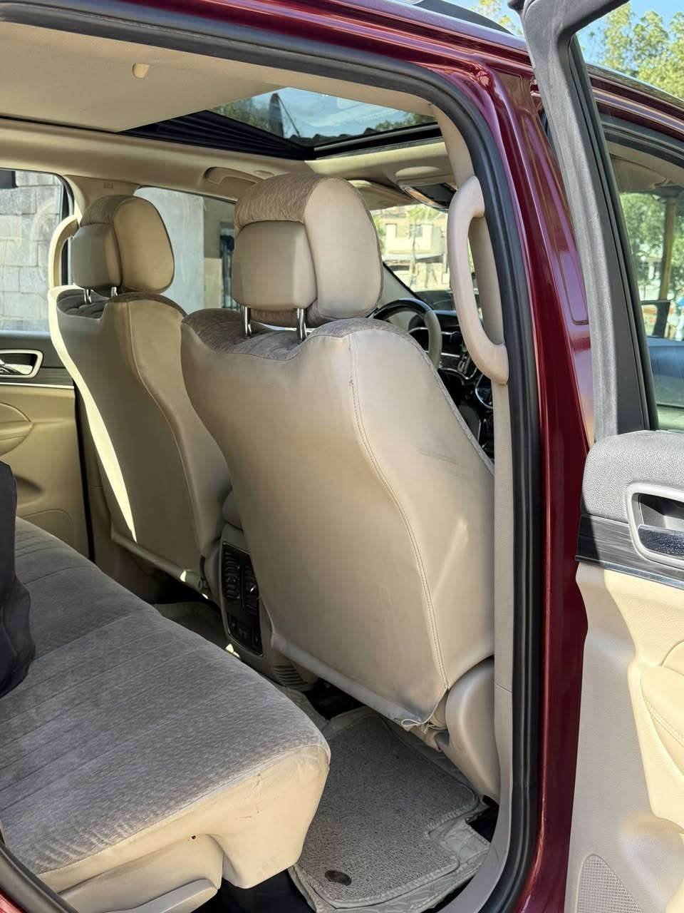 السلام عليكم
للبيع فقط 
جيب ليمتد خليجي 2020 
فول مواصفات بنورما داخل جلد مغلفه مخمل
رقم بغداد تحويل ثاني يوم 
ماشيه ١٣٨ (كيلو) 
كفالة عامه من صبغ وتبديل وكير ومكينه الى اخره .. 
عده ملاحضات بسيطه جداً 
السعر ٢٥,٥٠٠ وبي مجال بسيط جدا 
مكانها بغداد السيديه
***********
