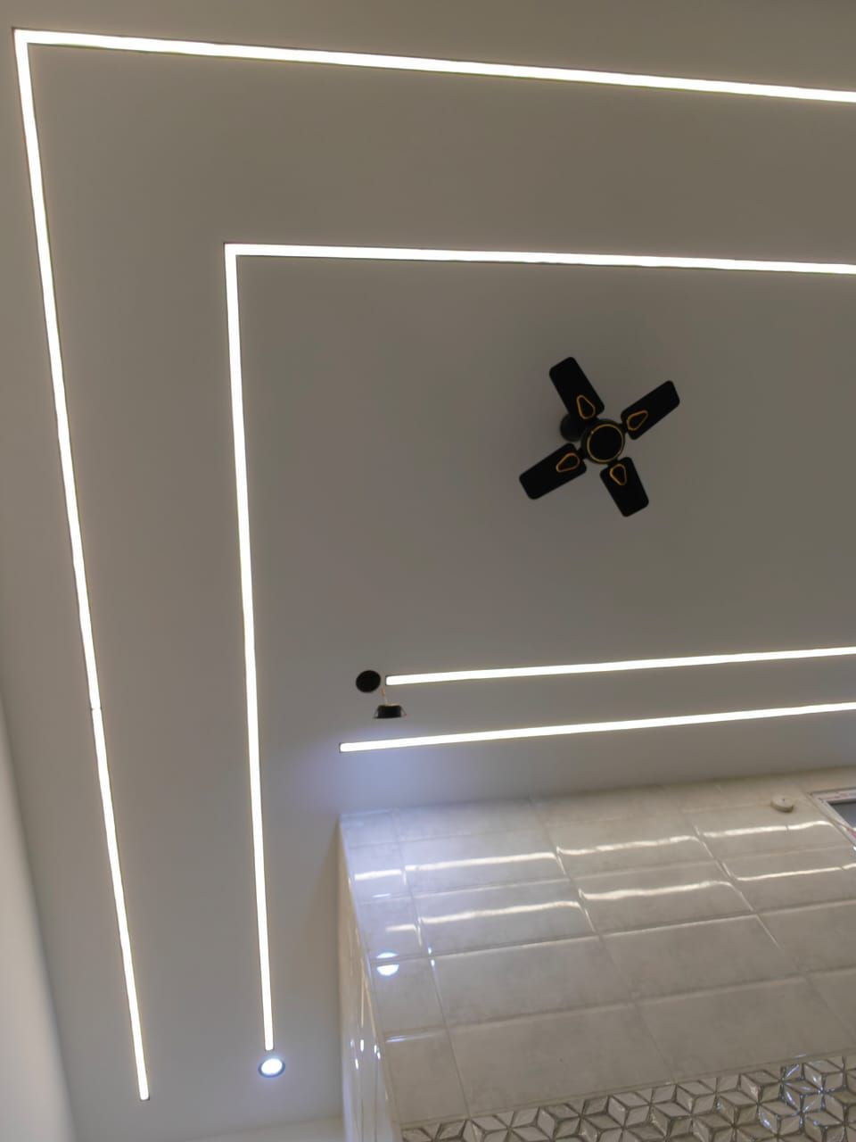 اللهم صل على محمد وال محمد 
تم اكمال عمل في حي ميلاد 
بيت اخ ابو فضل 
جزء من اعمالي متواضعه 

احدث الديكورات والاصباغ 

شركة بي واي للدهانات الديكورية

يتميز . عملي ؟ بدقه 100٪ سرعه🏃إنجاز 🤫متانه 💪عمل
♦️واجهات البلازما +بديل خشب وبديل رخام 
♦️السقوف الثانويه جبسن بورد
♦️قواطع للغرفة والصالات جبسن بورد  
 
♦️نعمل كافة أعمال الديكور الداخلي والخارجي للمنازل  

#كناوف ، من ارقه الواح جبس كافه انواعه

بكادر متميز  محترفين في مجال الديكور 

#دلل_بيتك??🏠.
#تصميم #تنفيذ #تغليف #اشراف 
للاستفسار مراسلت صفحه او لتصال عله رقم 
خضر الزبيدي ***********
