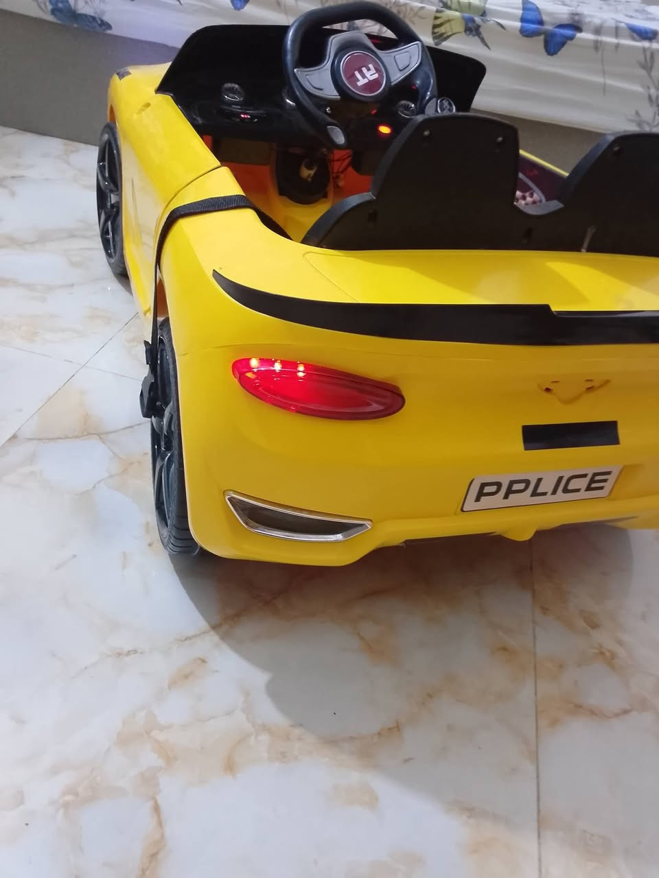 سلام 👋عليكم سياره شحن مال اطفال جديده  نفرين وياها شاحنه مالته وبيها اامبيثري ومابيها اي نقص سعرها 125 وبيها مجال  عنواني كربلاء عامود 31 
الهاتف. ***********
