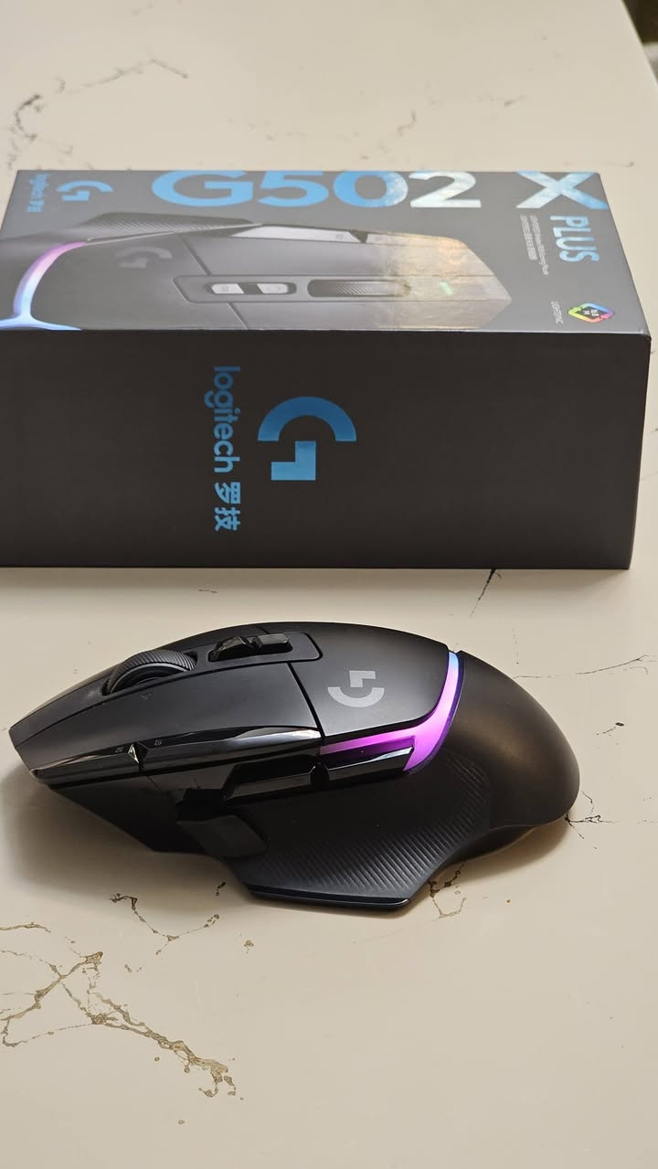 السلام عليكم
للبيع ماوس كيمينك Logitech G502 X Plus مع كامل ملحقاته
نضافة ٩٩% 
مواصفات : 

Onboard memory: Up to 5 *Two profiles by default, five by using Logitech G HUB Software

USB-C Charging: Yes

LIGHTWEIGHT: 106 grams

LIGHTSPEED wireless technology: Yes

Programmable controls: 13

RGB lighting: 8-zone

Charging port: USB-C

Sensor: HERO 25K

Resolution - Tracking: 100 – 25,600 DPI

Max. acceleration: >40G

Max. speed: >400 IPS

Zero smoothing/acceleration/filtering: Yes

سعر : ١٥٠ الف 
تواصل : ***********
