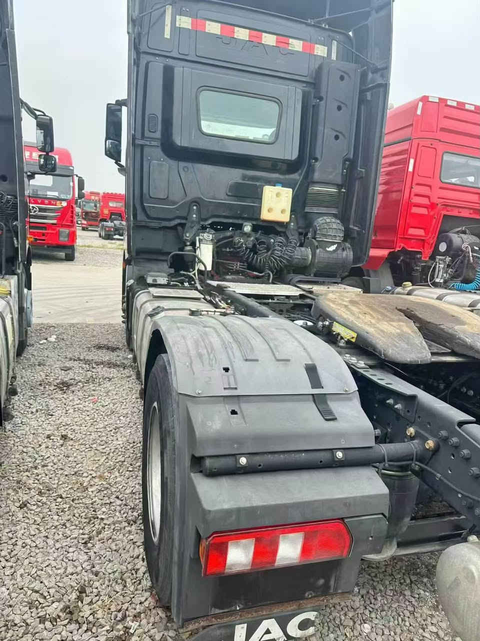 � شاحنة جرار JAC K7 | موديل 2021 | 4×2 أوتوماتيك 🚛

✔ موديل 2021
✔ دفع 4×2 مفرد
✔ قير ZF أوتوماتيك (AMT)
✔ ريتاردر هيدروليك
✔ تعليق هوائي (Air Suspension)
✔ تشغيل زر واحد
✔ مثبت سرعة

💰 السعر: 14800 دولار
📍 موجود في الصين
🚢 قابل للتصدير

📲WhatsApp +8613563726273


**إذا كنت صاحب هذا الإعلان وتريد حذفه لأي سبب، رجاءا أرسل رسالة إلى الدعم الفني**