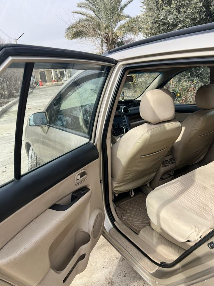 كيا روندو
موديل 2008 
صبغ شبر بالبونيد و شويه بالجاملغ 
سياره 6 سلندر
سياره رقم نينوى باسمي الشخصي
سعر السياره 105
رقم الهاتف ***********
