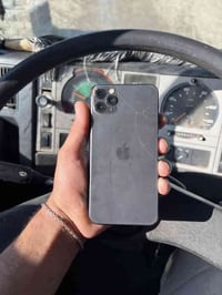 جهاز ايفون 11 برو ماكس للبيع  ذاكره 256 دبل بطاريه95 الجهاز مبدل ضهر ف...