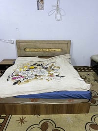 غرفه سعره 400هيه والمندرشراي يراسل خاص ورقم 07777838493