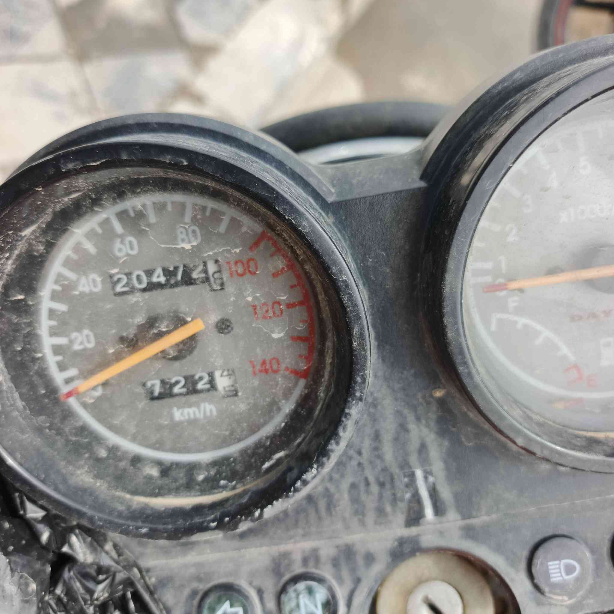 سلام وعليكم شباب دايون نفخ دراجه اوراق عداد حقيقي مو ديل ٢٣  سعرها 1750 مال متوازي بيع مستعجل  للستفسار*********** مكان نجف
