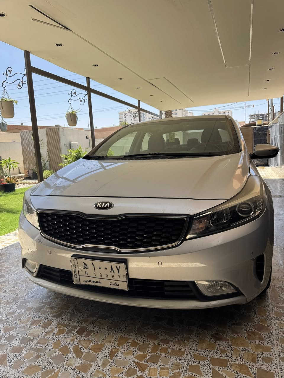سياره سيراتو خليجي نظيفة جدا موديل ٢٠١٧ ماشيه ٢٥ الف كيلو فقط خاليه من اي ضرر.السعر المطلوب ٢١ مليون .
للاتصال: ***********
