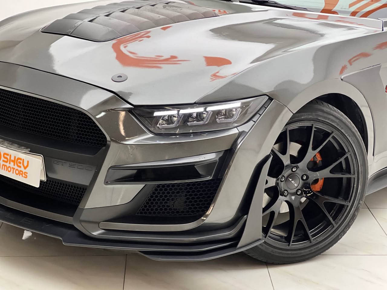 Ford Mustang 2017 V6 
فورد موستانک ٢٠١٧ 
 
مكينة 6 سلندر حجم 3.7 لتر 
ماشية 108,000 ميل فقط و بحالة جداً ممتازة

السیارة بیها بنيد و جاملغین امامي صبغ ايرباكات مرجع سستم شركة 
السيارة كلش حلوة و نظيفة

السيارة مرقمة شرط التحویل 
 
مكفولة من كير و محرك و كهربائيات کلهم شغالین

و ب سعر بلاااش(125$) ورقة و بيها مجال

مكان السيارة

دهوك -معرض ارشف R-Shev
رقم51 من معارض التيرمينال 

***********
*********** دهوك, العراق
