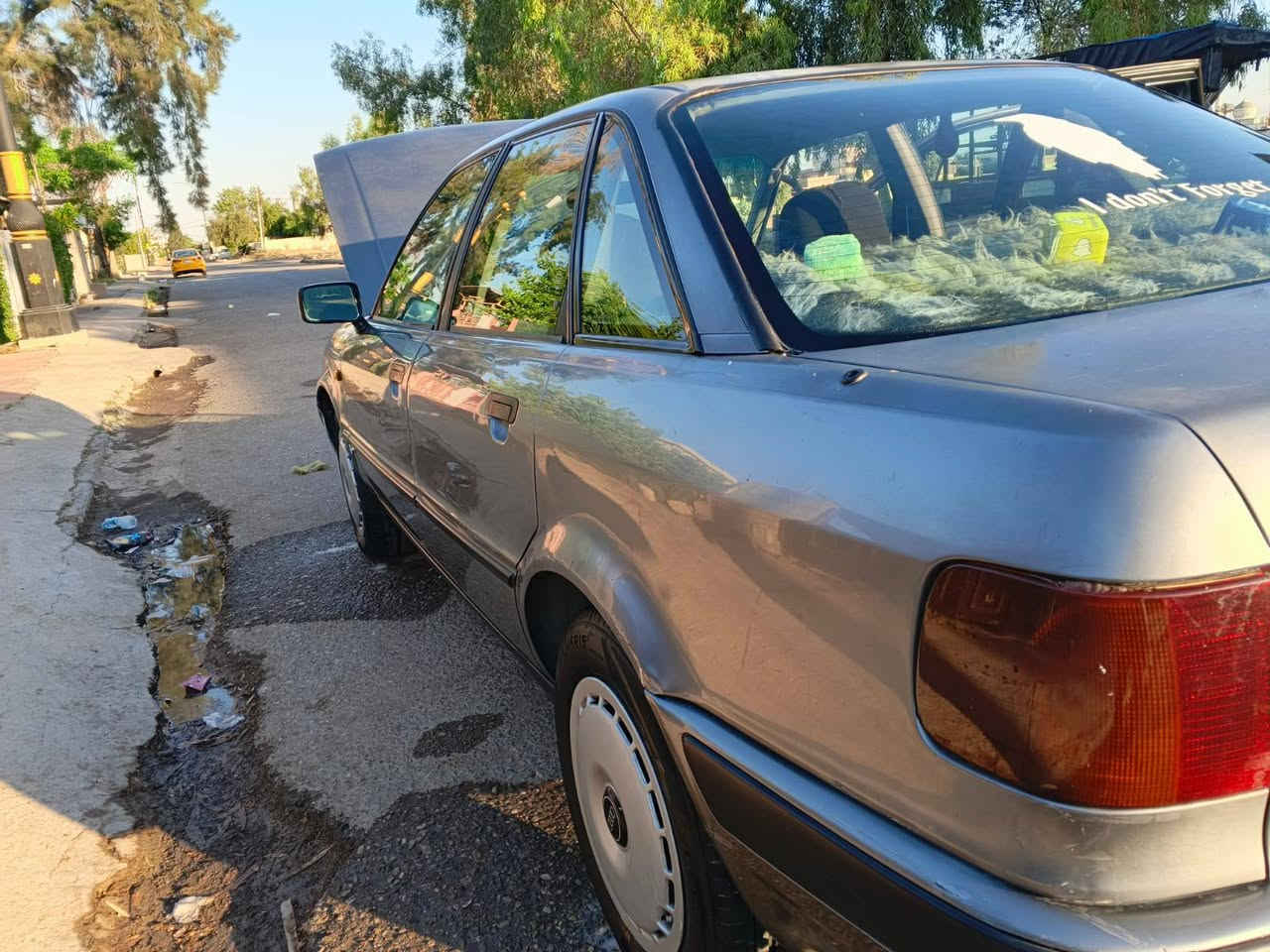سلام عليكم اودي للبيع موديل 1992سياره لوك صدر جاهزه بطاقه بانزين هم بيهه تخم تاير كل نقص مابيهه فقط مكينه بيهه صرف قليل بسمنه شرط تحويل ***********مكاني كركوك عرفه سعر 47بيهه مجال لطيبين
