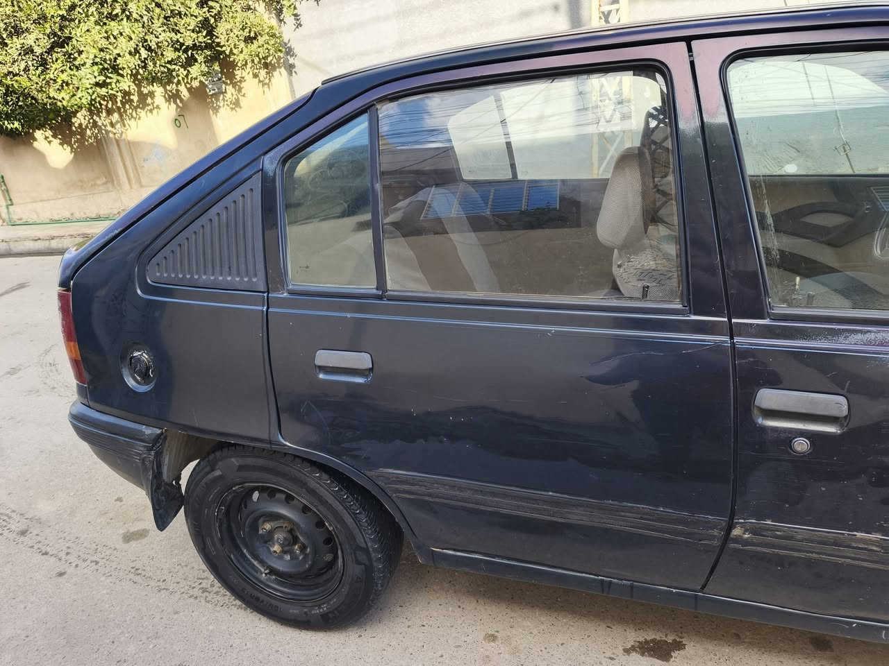 🟢حجم المكينة ١٦ قطارة مال بانزين
🟢كير شرط 
🟢طخم امامي خلفي شرط
🟢كلج مبدل جديد
🟢وايرمنية كلها شغالة
🟢دشبول جديد
🟢ارضية جلد مغلفة
🟢باتري جديد
🟢السعر 25 ورقة وبيها مجال . 

🔴عنوان / الموصل حي السكر 

رقم الهاتف 
***********
