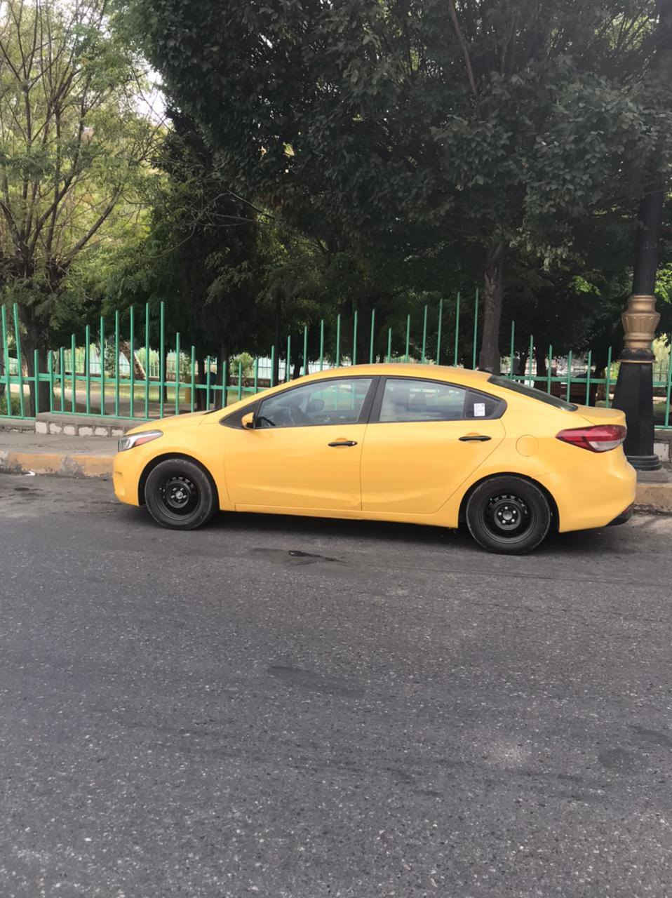 سلام عليكم فورتي 17 مكينة وكير مكفولات حادث والمواصفات واضحة بالصور مكان السيارة بابل مسيب سعر 125 وبيها مجال 
***********
