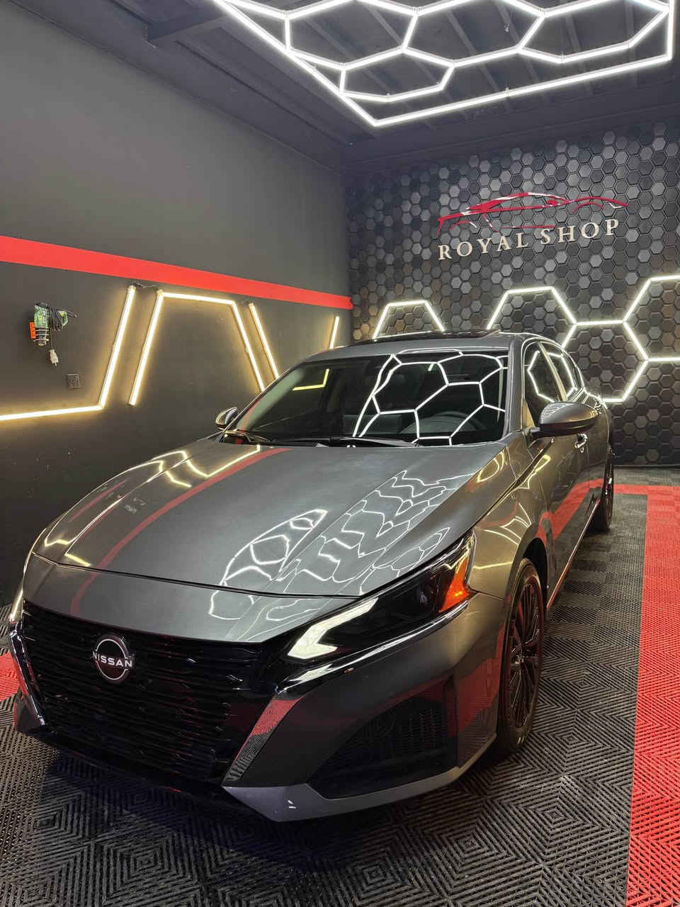 Nissan Altima 2025 SV+ 
سەیارەکە دوو پارچەی بۆیاخە کەمەک ژورێی گرتیە ئێرباگ سوکان و شانەکی تەقیە بیلادی داندرایتەوە 
١٥٠٠ رۆیشتیە حسابی سفری لۆ دەکرێ 
سلاید 
شاشە گەورە 
برێک بەسمە 
وایەرلێس چارج 
کوشن کارەبایی 
ویلی بیلاد ڕەشە 
یەک دینار مەسرەفی تێدانیە 
بەشەرتی هەموو شت دەیفرۆشم 
٧٥٠٣٨٠٠١٧٨
١٦٨ مەجالەکی کەم  ڕەسمی دەعمم دانایە 

1N4BL4DW5SN356395 أربيل, العراق


**إذا كنت صاحب هذا الإعلان وتريد حذفه لأي سبب، رجاءا أرسل رسالة إلى الدعم الفني**