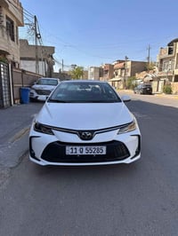 كورلا هايبرد شكل الخليجي موديل 2025 ماشيه 8 الف مكفوله من الصبغ والبار...